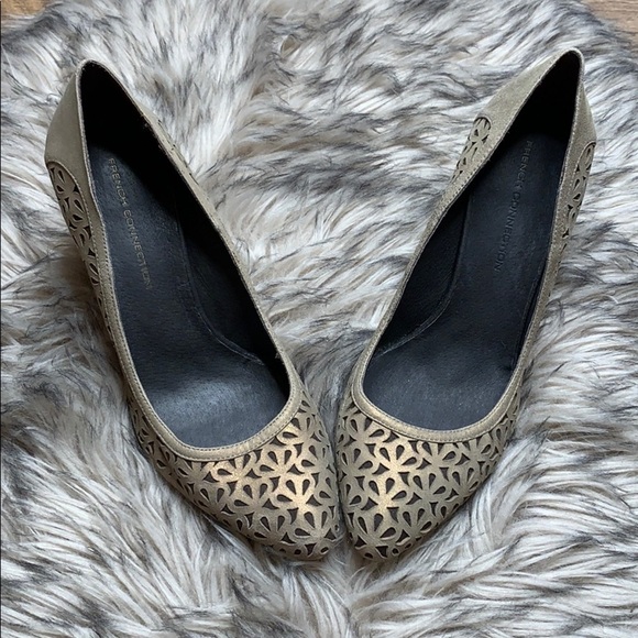 French Connection Cut Out Gray Shimmer Pump High Heel Shoes sz 10 - Picture 1 of 7